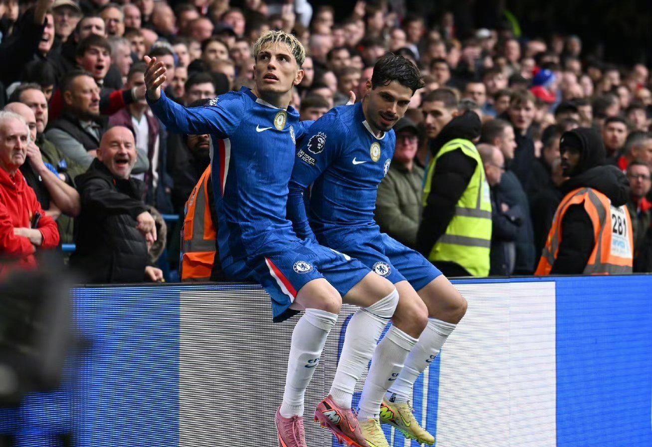 2025中超最佳青年球员候选：王钰栋、吾米提江领衔（2025中超最佳青年球员提名名单：王钰栋、吾米提江领衔）