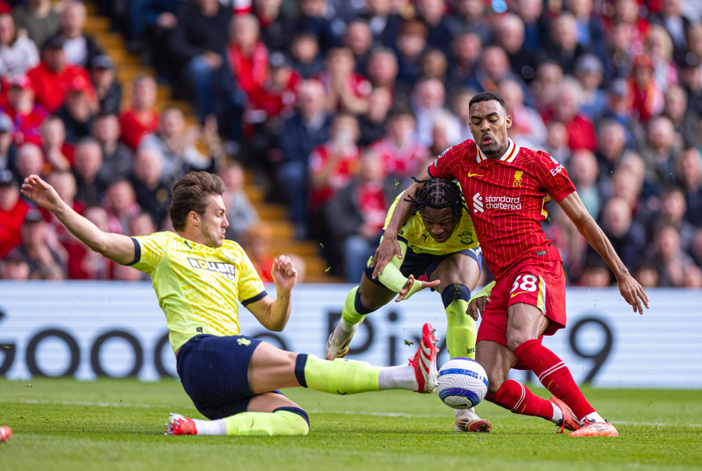 快船年轻球员上场时间增加，经验积累（快船提升年轻球员出场比重，实战经验稳步累积）