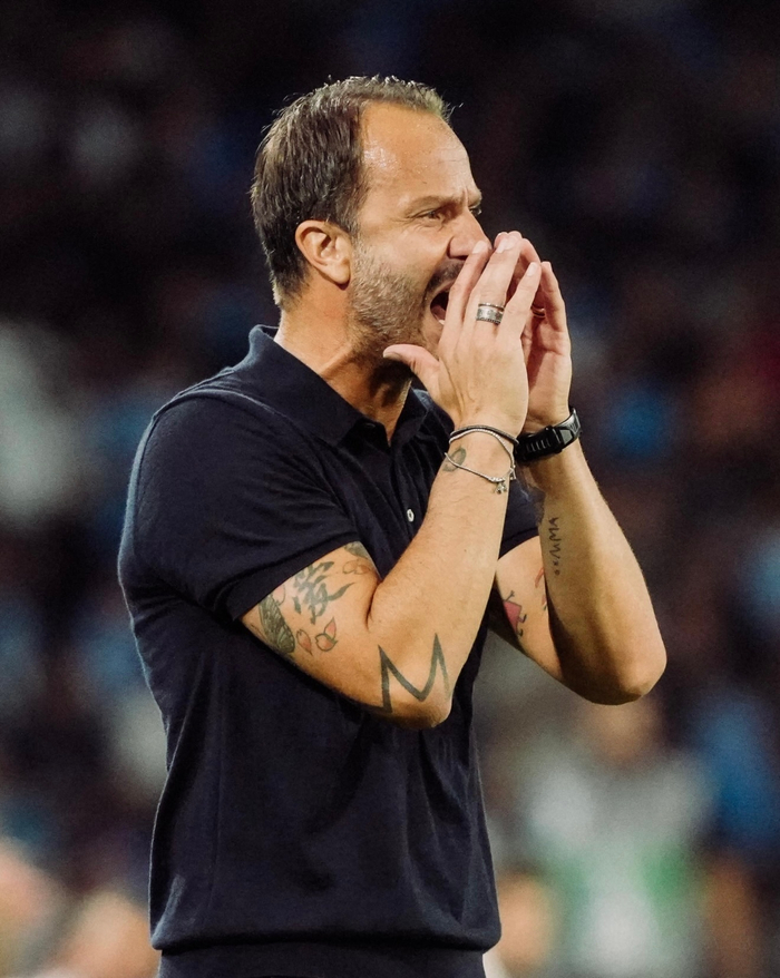 干净又卫生！贝克汉姆晒印度行学习制作美食视频（贝克汉姆印度之行分享亲学美食视频，制作过程洁净讲究）