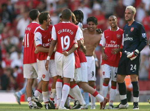 加盟曼城仅5个月！曝23岁国脚不满坐冷板凳 冬窗申请离队（来曼城才5个月 23岁国脚难忍久坐冷板凳拟冬窗申请离队）