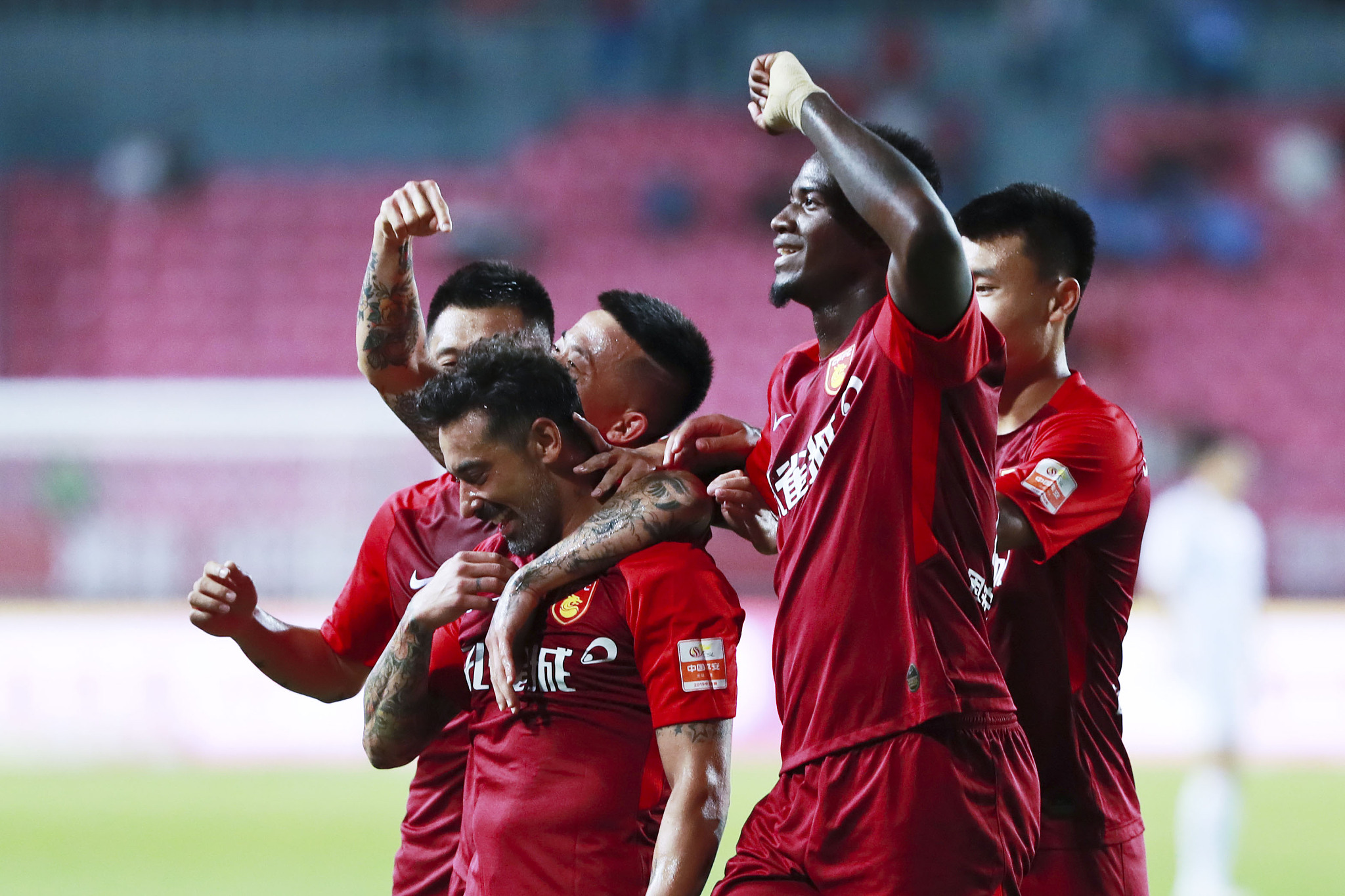 马特乌斯：施洛特贝克去其他队能赚更多，但多特的前景非常棒（马特乌斯：施洛特贝克在他队可拿更高薪，但多特未来更值得期待）