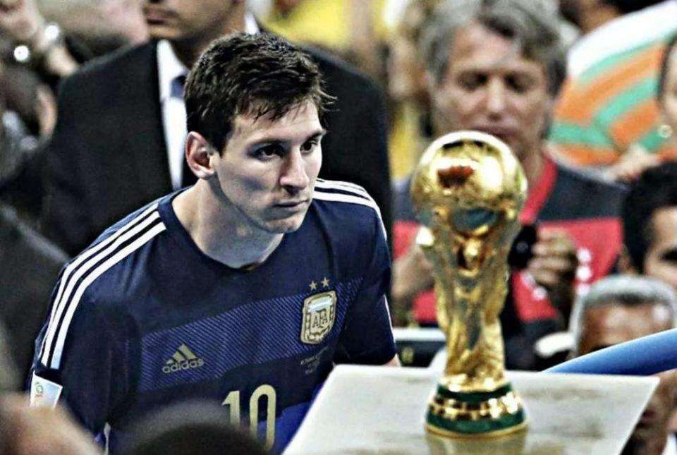 罗马诺：皇马球员们力挺阿隆索，高层愿再给他时间进行打磨（罗马诺：皇马队内力挺阿隆索，高层倾向继续给他时间打磨）