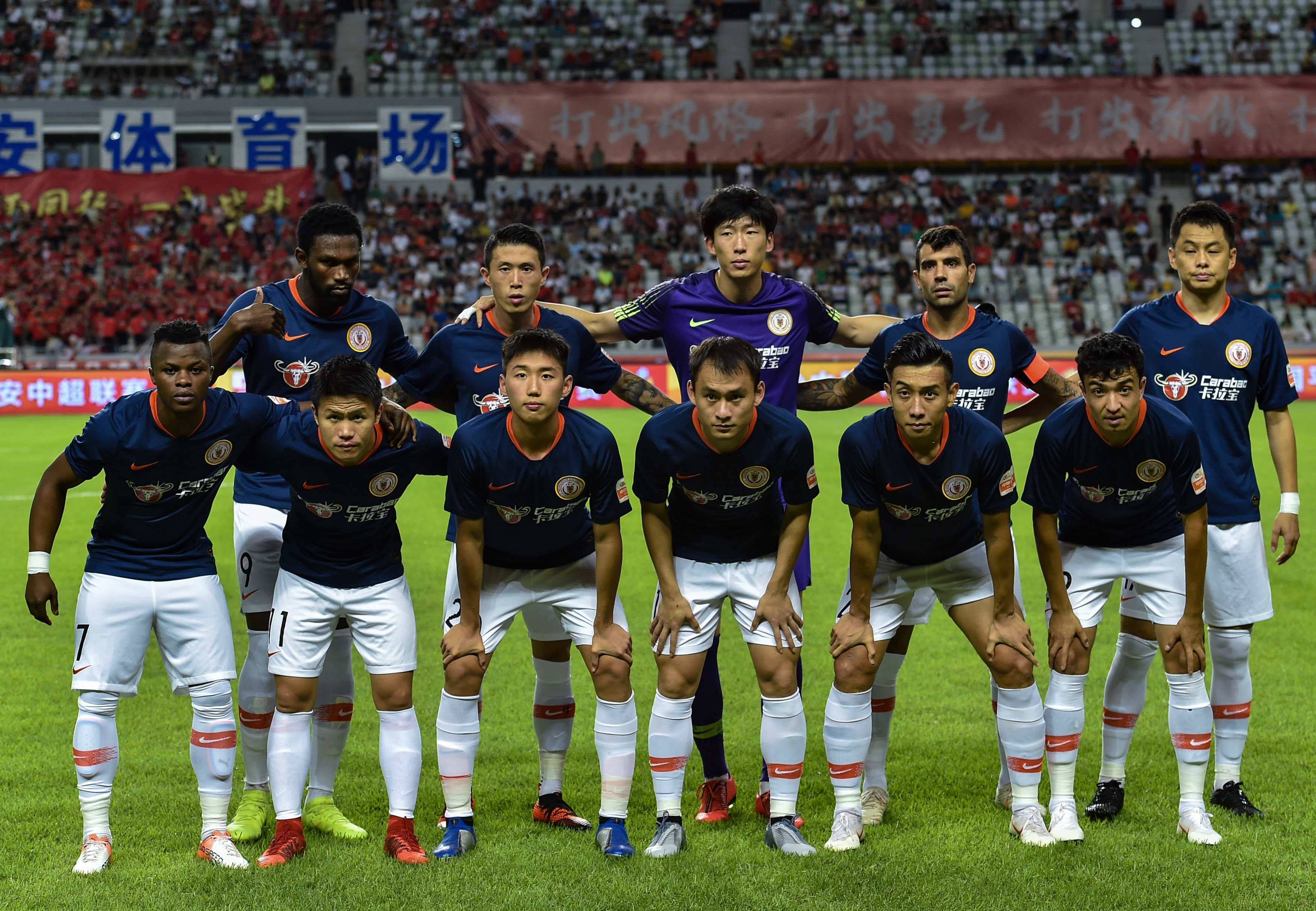 官方：费迪南德将担任世界杯抽签仪式主持人，布雷迪、奥尼尔等参加（官宣：费迪南德担纲世界杯抽签仪式主持，布雷迪、奥尼尔等将出席）