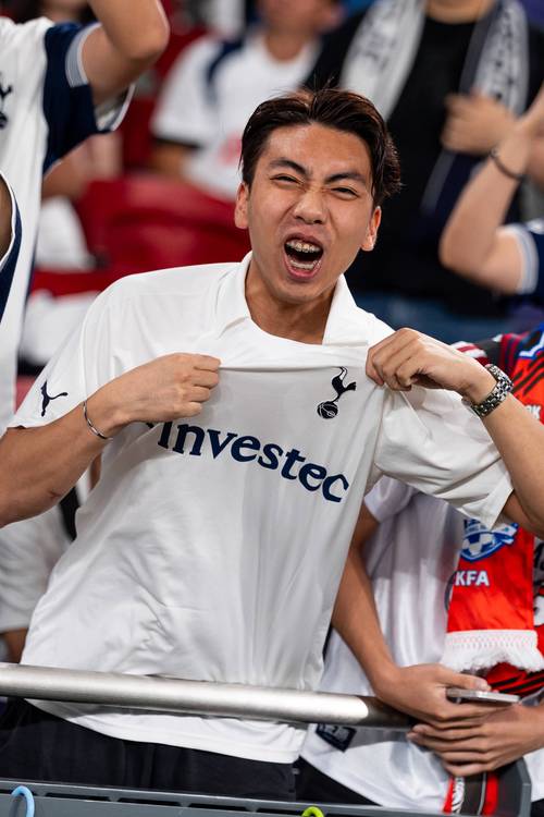 双喜临门，费尔明在巴萨一线队生涯百场里程碑中破门（双喜加身，费尔明巴萨一队第100场里程碑战破门）